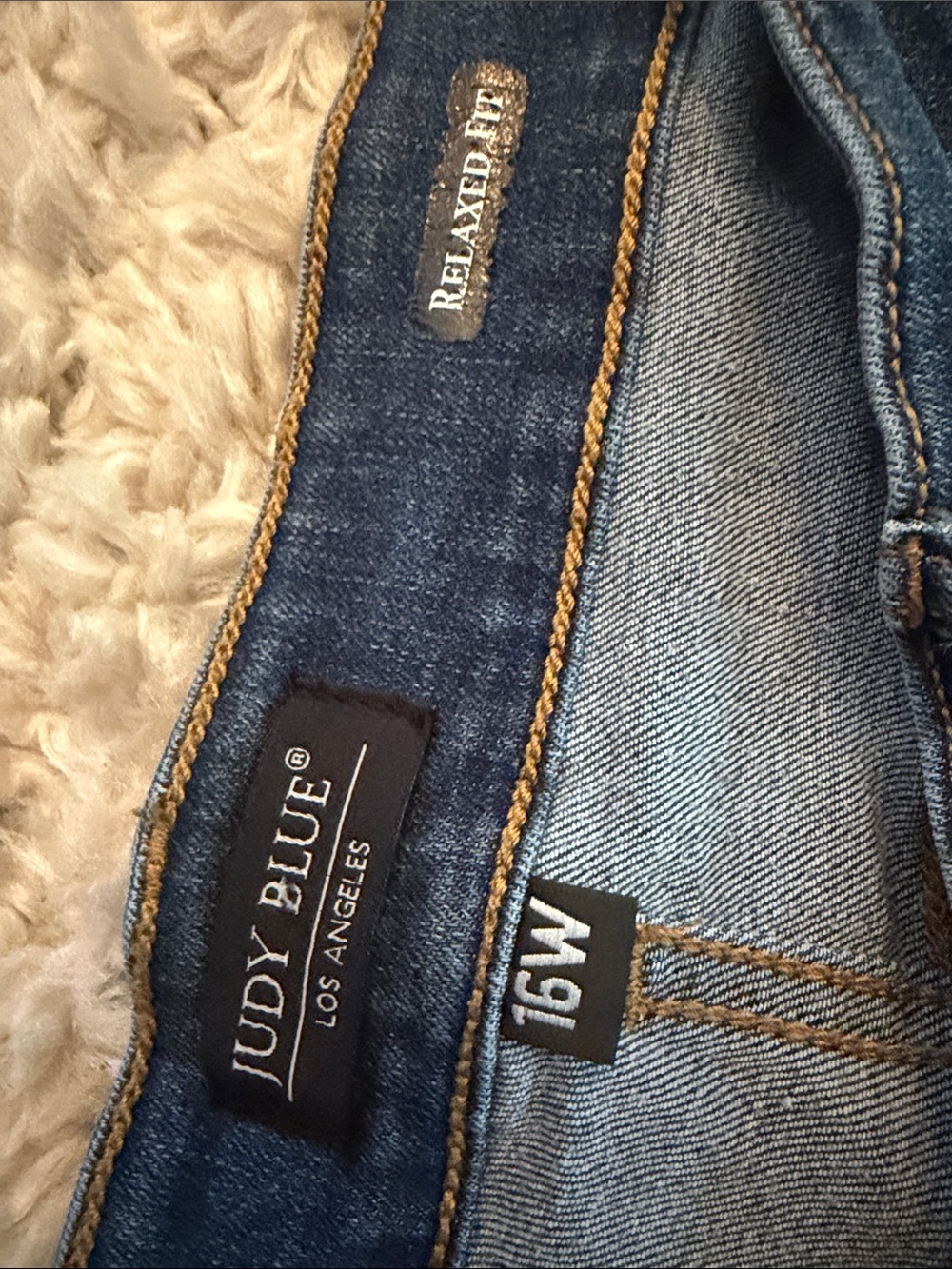 Judy Blue Jeans Size 16W Stretch Relaxed Fit Gently Used Distressed - Picture 2 of 14